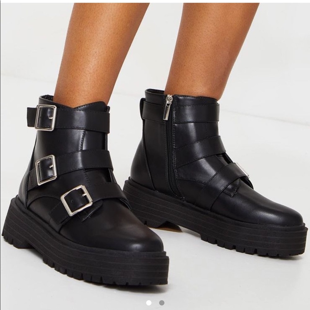 NWT BUCKLE PLATFORM BIKER BOOTS